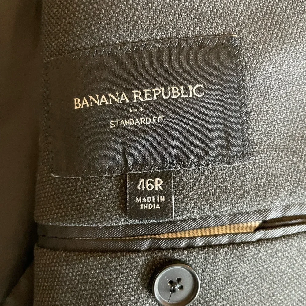 BANANA‎ REPUBLIC Standard Fit 2-Button Suit Jacket in Charcoal Size 46 R $398